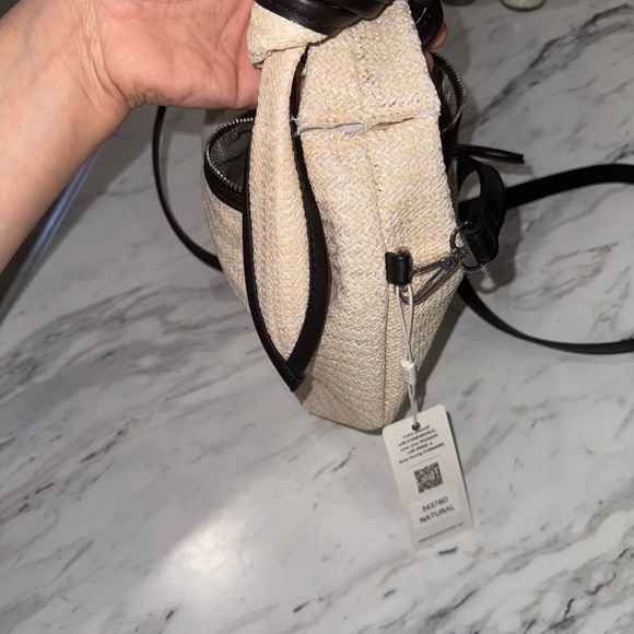 NWT Urban Expressions Beige and Black Crossbody Bag - Picture 11 of 16